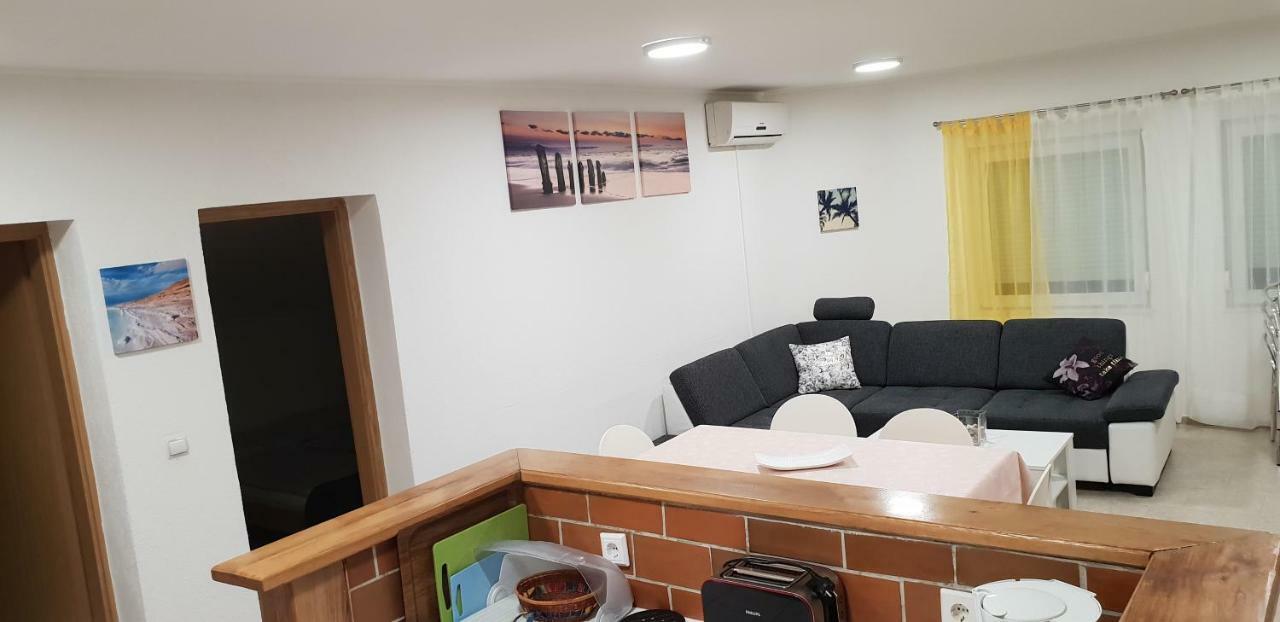 Apartma Jelka *